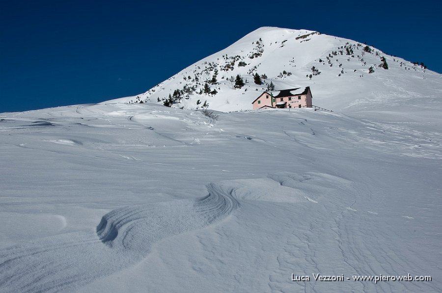 16-VERSO IL POCO DISTANTE EX RIFUGIO BATTISTI.jpg